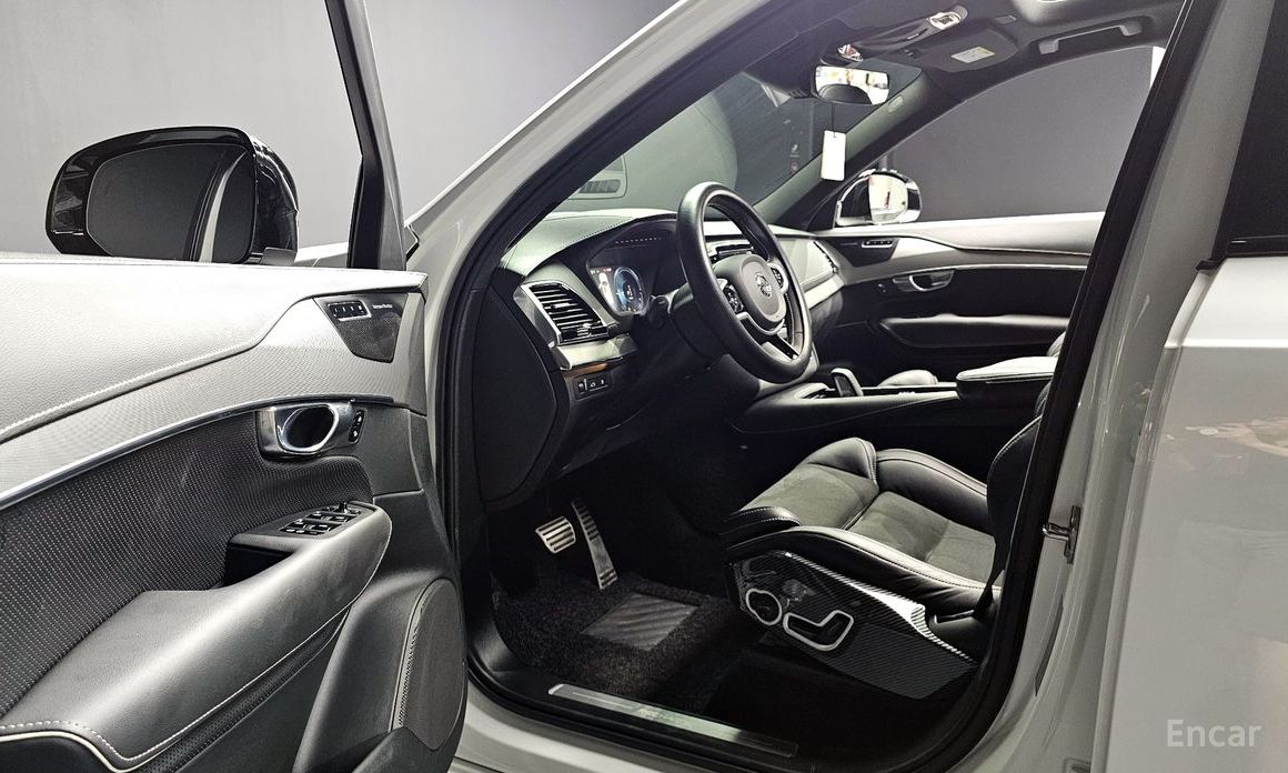 Volvo XC90 Second Generation T8 R-Design Hybrid №13