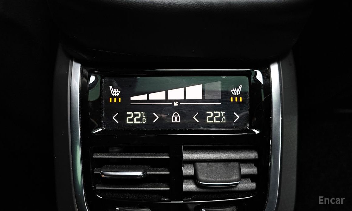 Volvo XC90 Second Generation T8 R-Design Hybrid №20