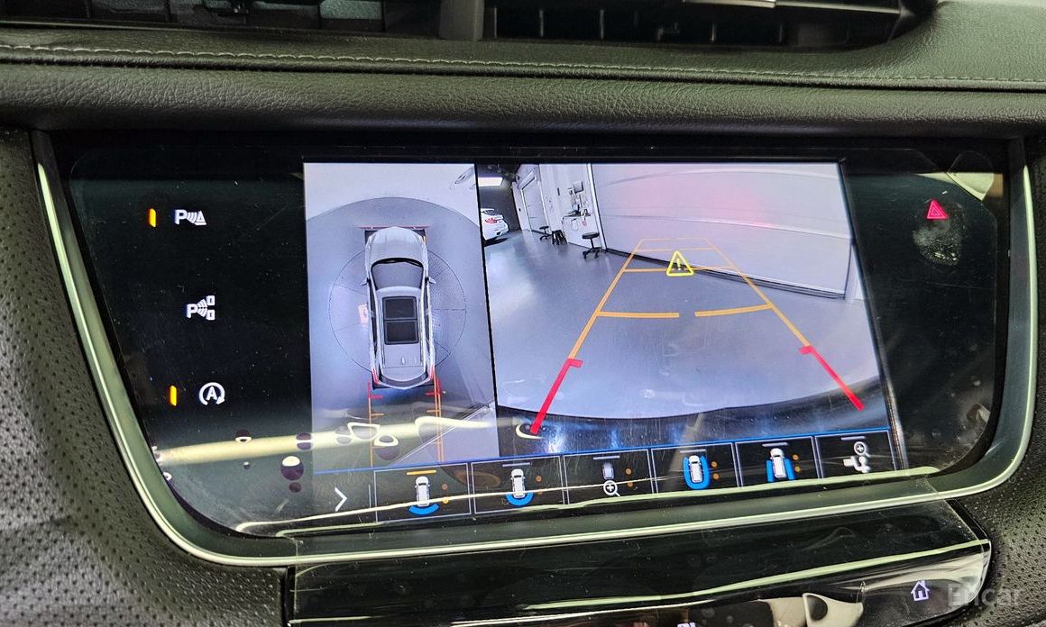 XT53. 6 Premium Luxury AWD 16