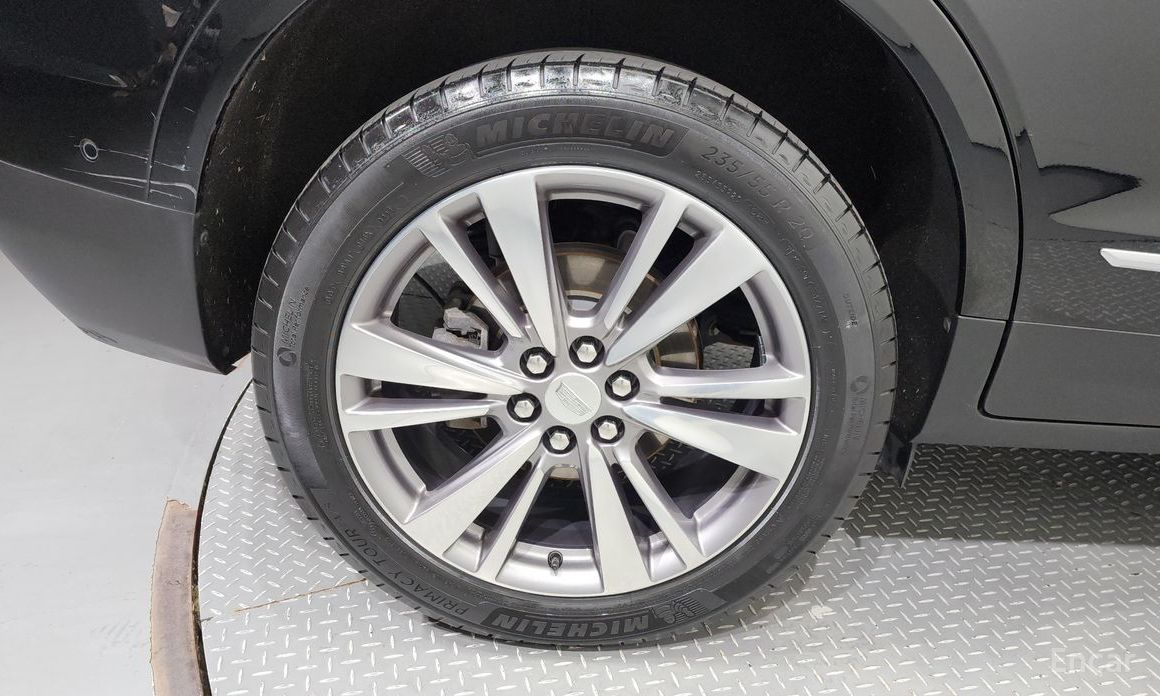 XT53. 6 Premium Luxury AWD 6