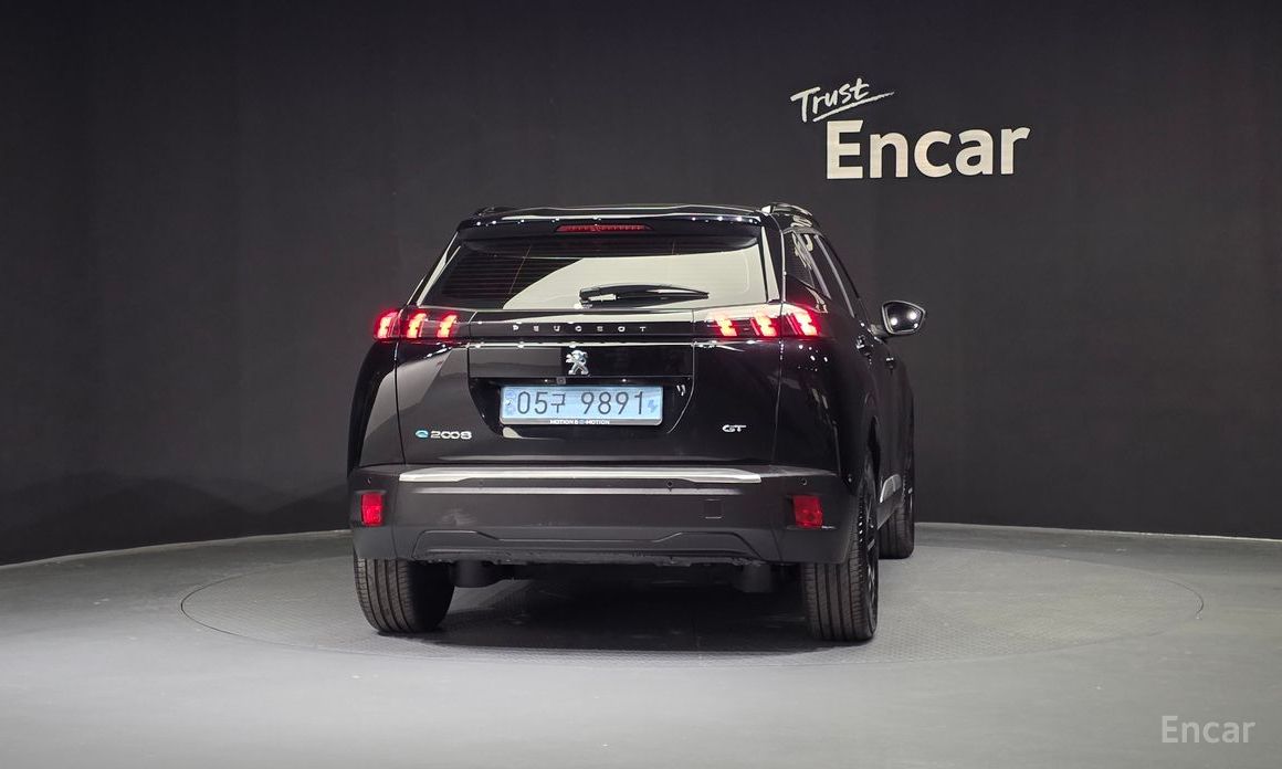Peugeot e-2008 Second Generation EV GT №5
