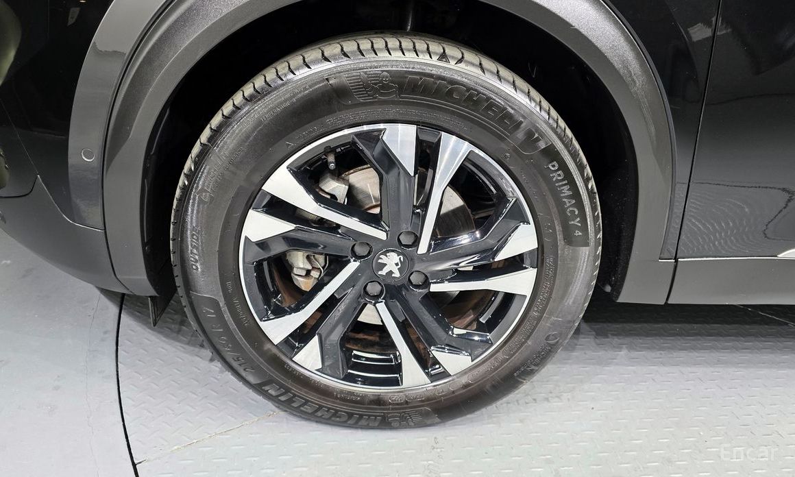 Peugeot e-2008 Second Generation EV GT №6