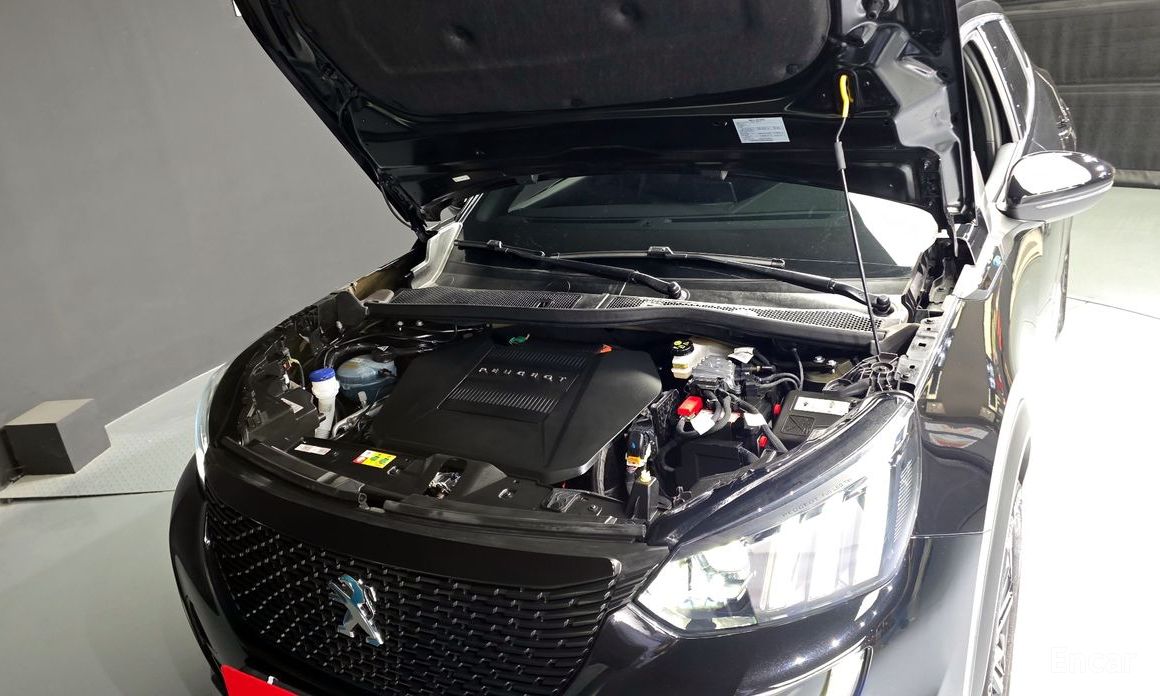 Peugeot e-2008 Second Generation EV GT №7