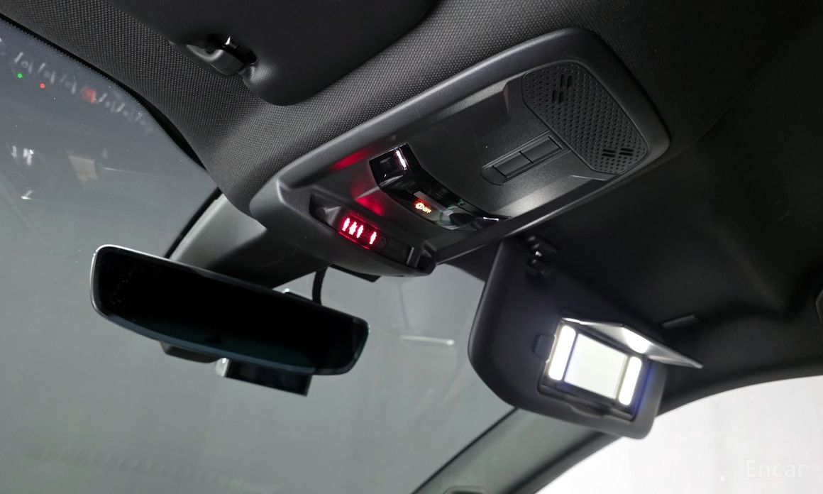 Peugeot e-2008 Second Generation EV GT №19