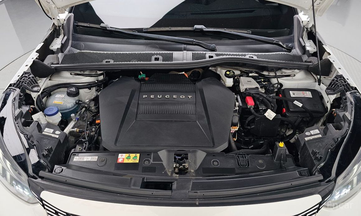 e-2008 Second Generation EV GT Line 7