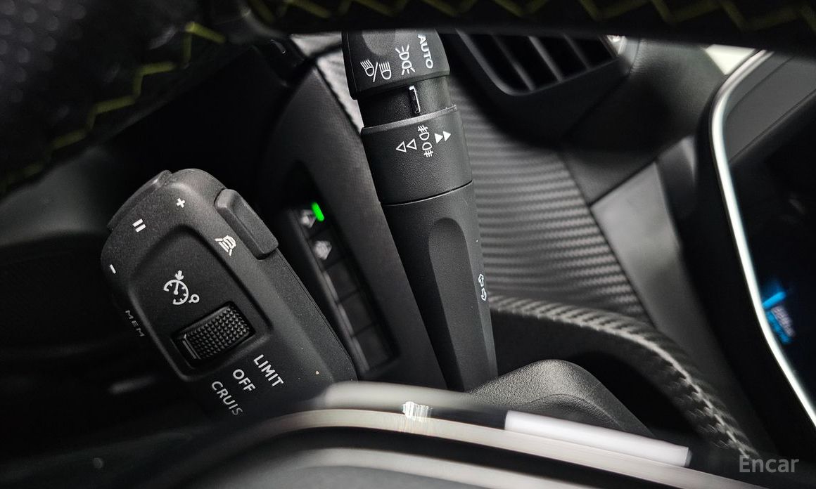 e-2008 Second Generation EV GT Line 18