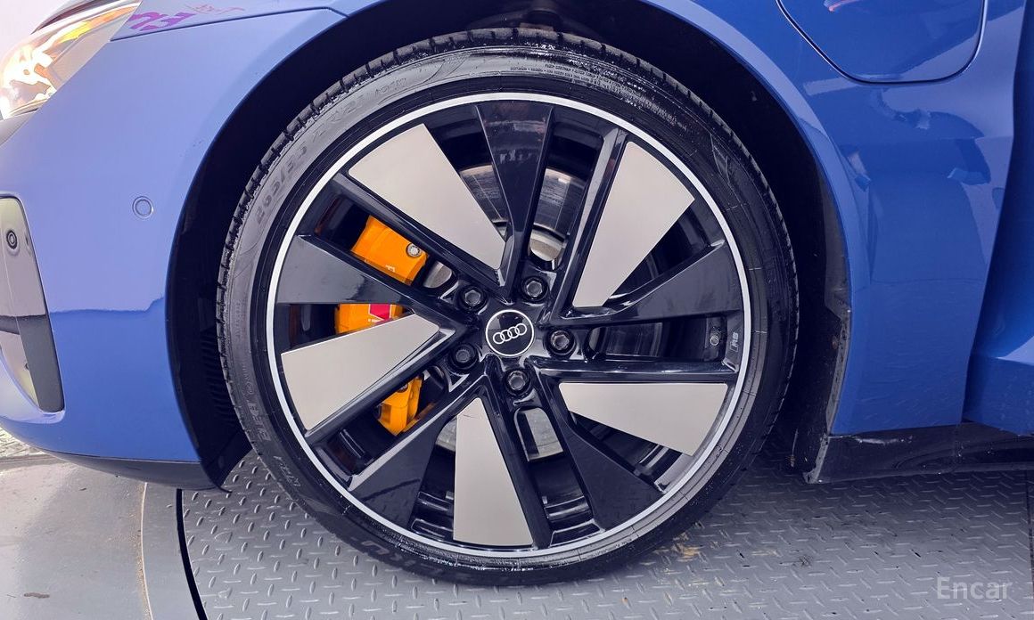 e-Tron GTGT Quattro Premium 6