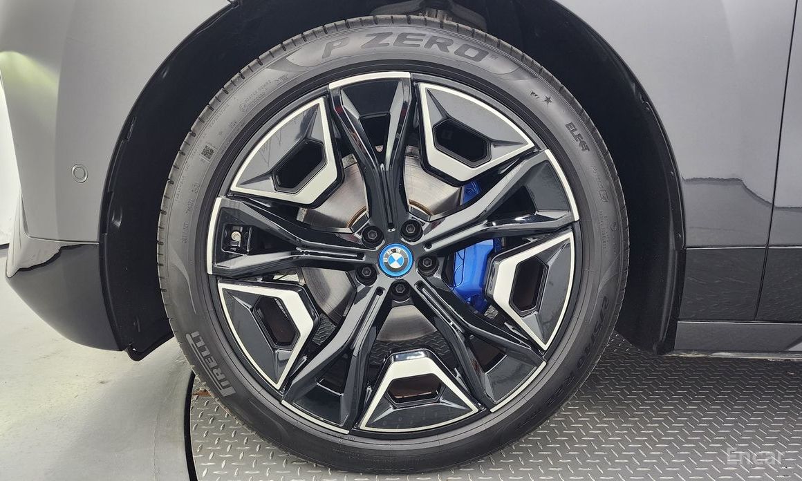 BMW iXxDrive40 First Edition №6